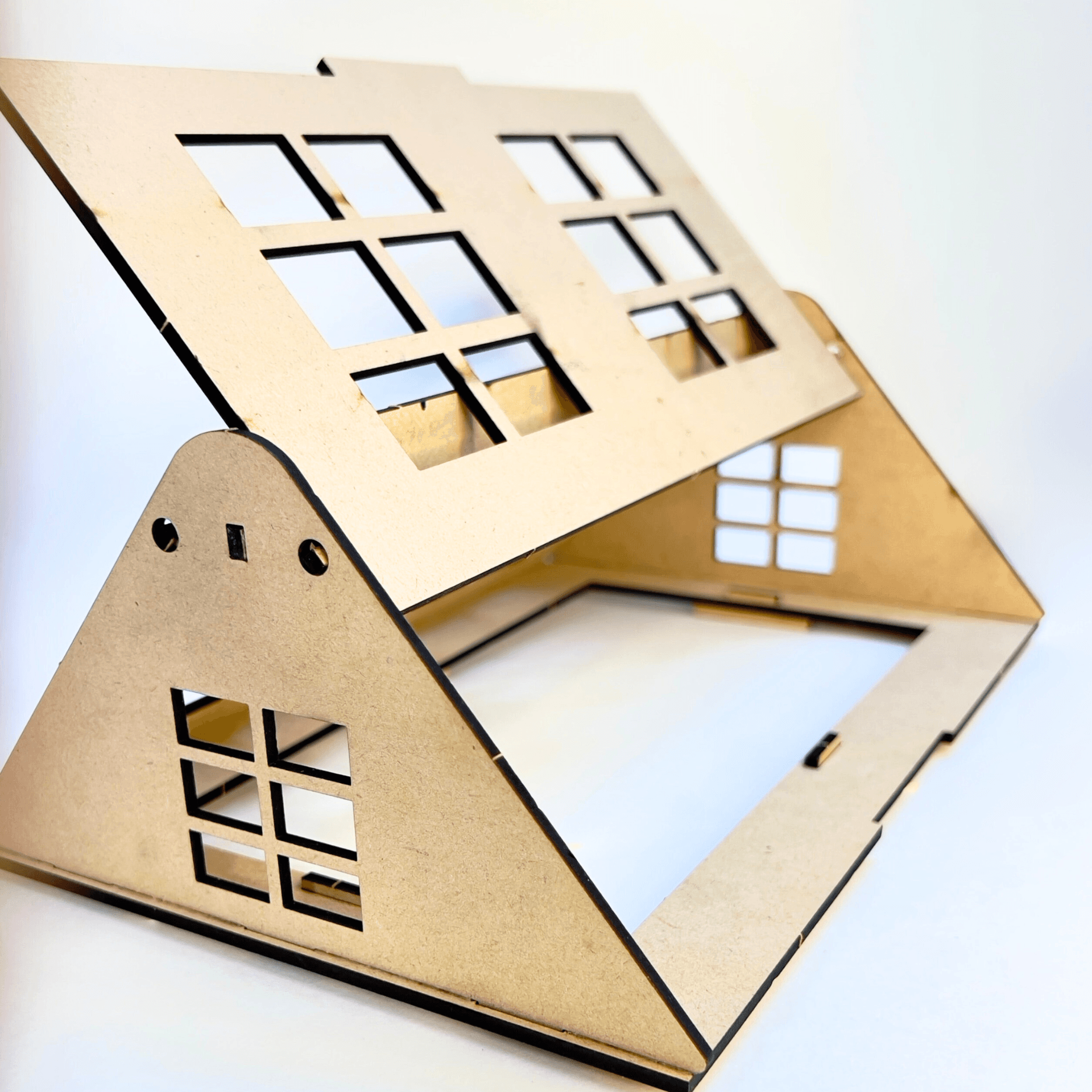 DIY Roof for Miniature Brick House - Image 2